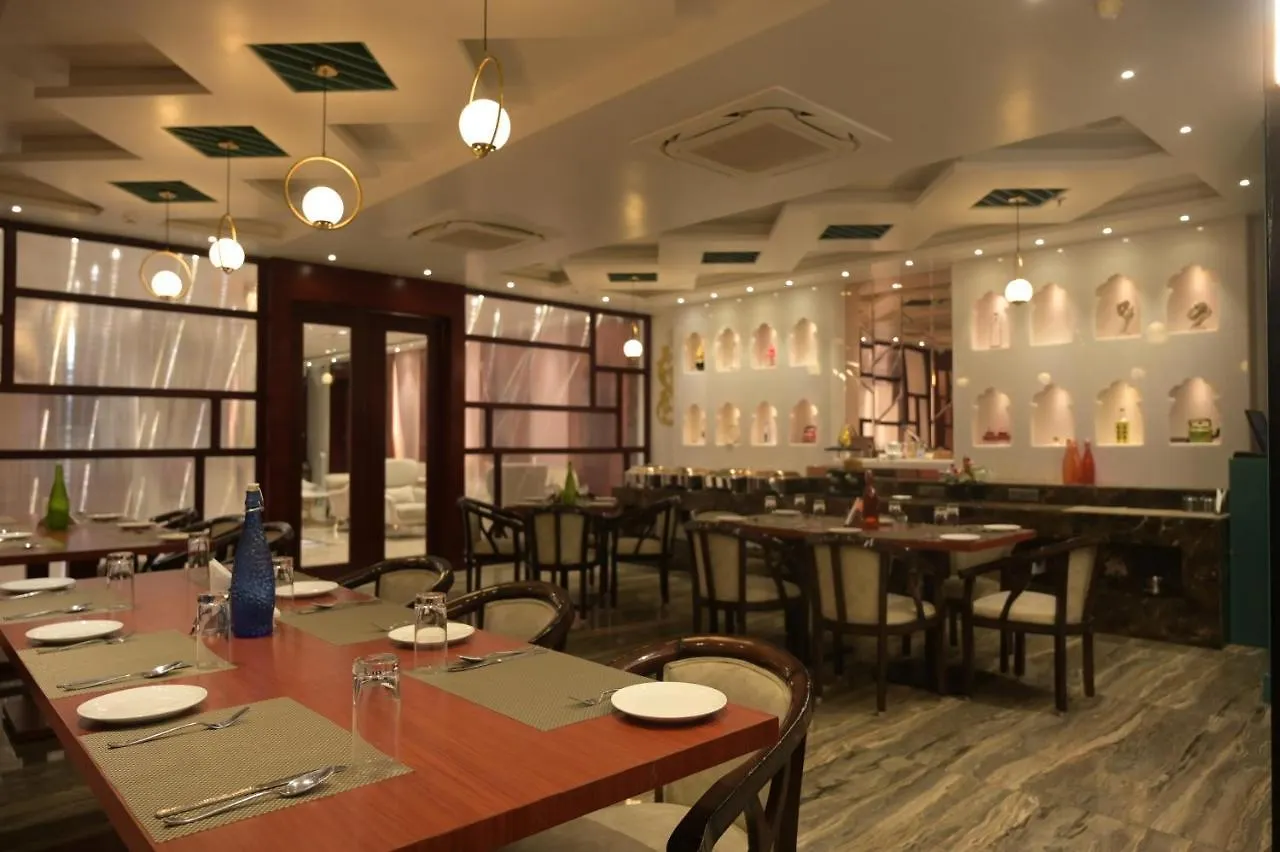 Hotel Magic Leaf Varanasi 3*,  India
