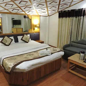 ** Hotel Chaman Palace India