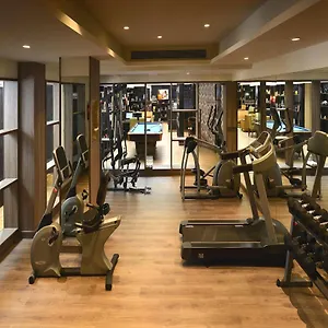 **** Hotel Deventure Sarovar Portico Kapashera, New India